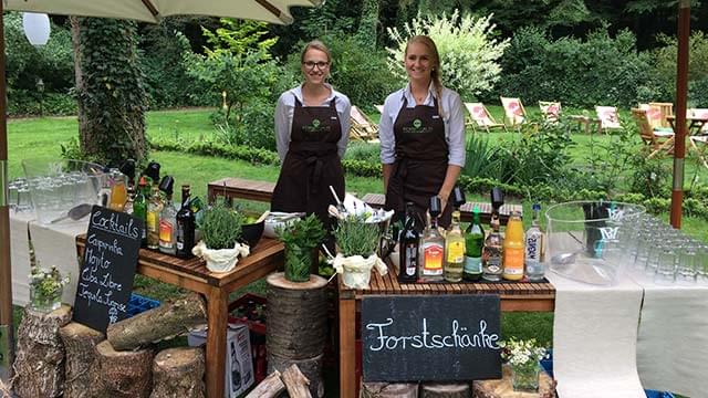 Unsere Bar im Garten